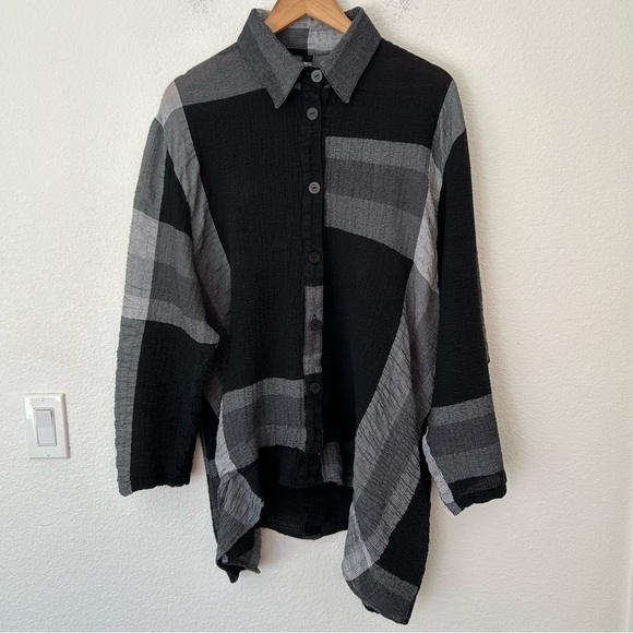 Dress To Kill lagenlook plaid crinkled button up shirt